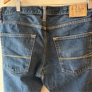 Abercrombie & Fitch Rollin, Men’s low rise Skinny Jeans, button closure,Sz 32